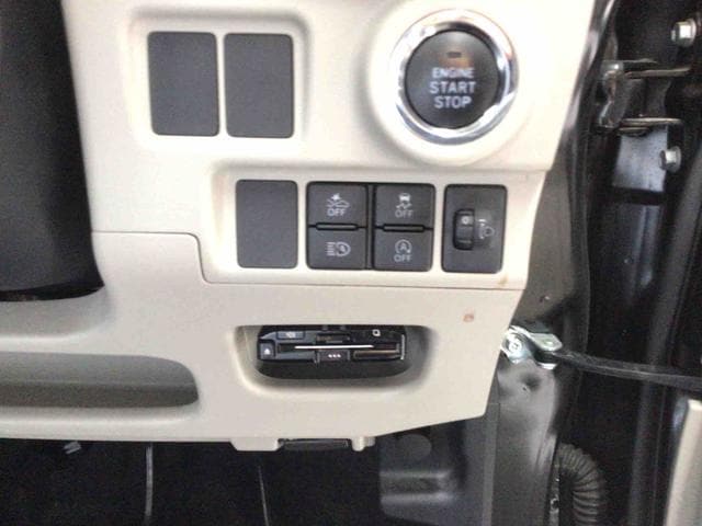 ピクシス ジョイ F