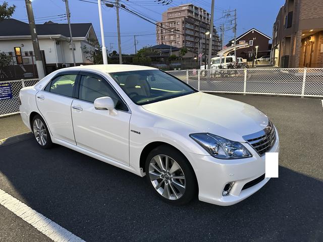 クラウン　ハイブリッド