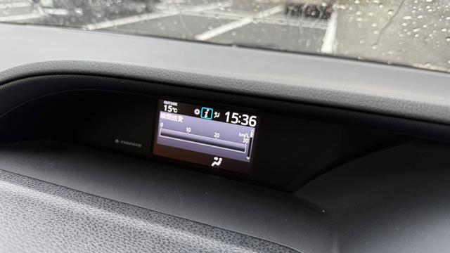 ヴォクシー　ハイブリッド