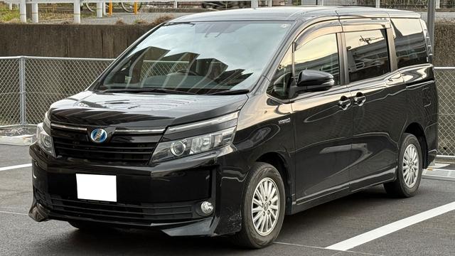 ヴォクシー　ハイブリッド