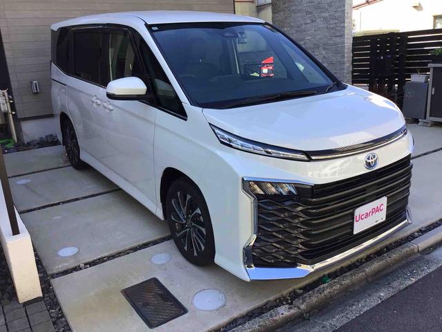 ヴォクシー　ハイブリッド