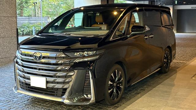 ヴェルファイア　ハイブリッドエグゼクティブラウンジ