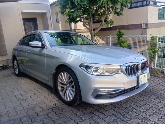 ５シリーズ５３０ｅ　ｉパフォーマンスラグジュアリー