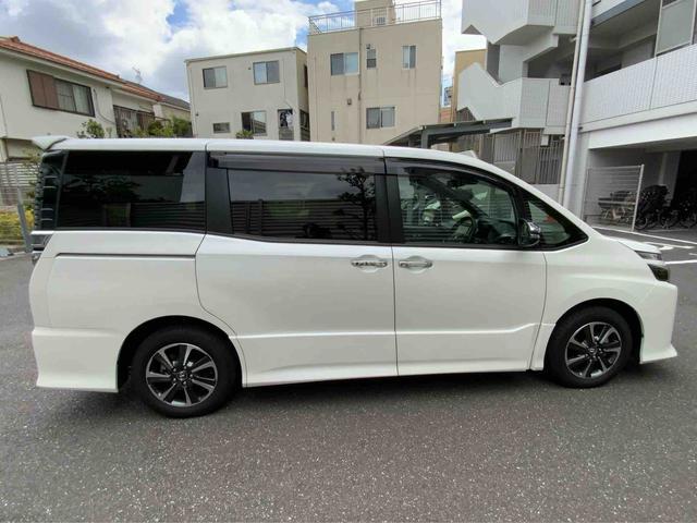 トヨタ ヴォクシー