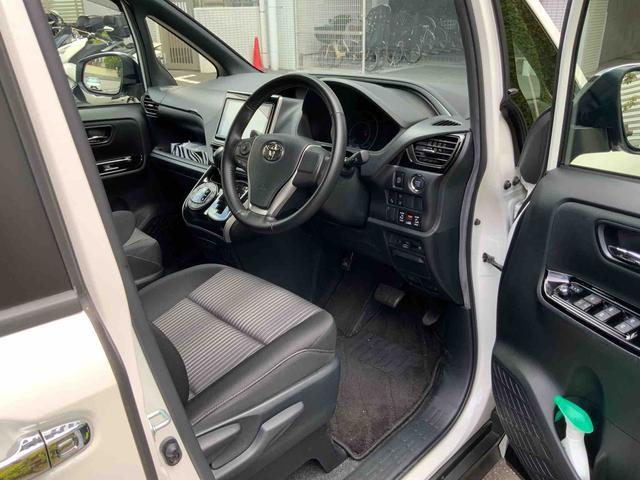 トヨタ ヴォクシー