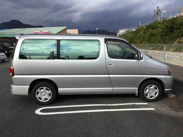 トヨタ レジアス