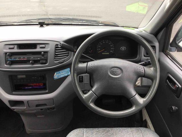 トヨタ レジアスバン