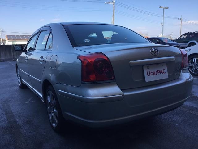 トヨタ アベンシスセダン