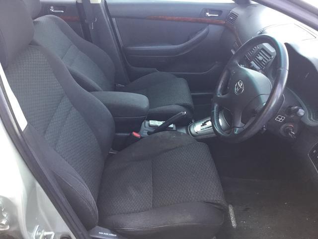 トヨタ アベンシスセダン