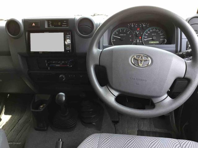 トヨタ ランドクルーザーバン