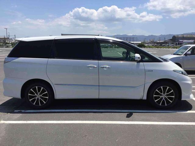 トヨタ エスティマ　ハイブリッド