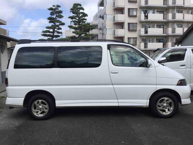 トヨタ ハイエースレジアスワゴン