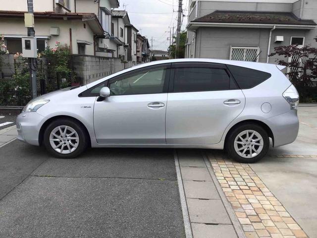 トヨタ プリウス　アルファ