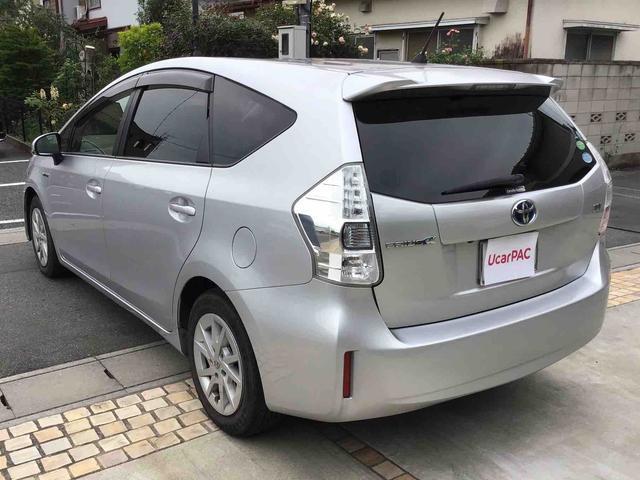 トヨタ プリウス　アルファ