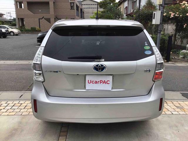 トヨタ プリウス　アルファ