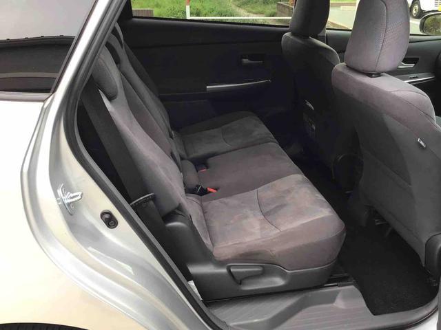 トヨタ プリウス　アルファ