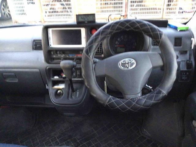 トヨタ ピクシスバン