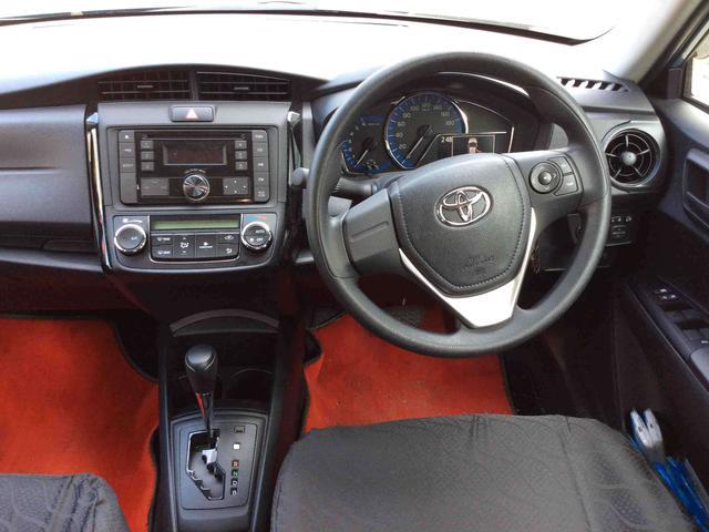 トヨタ カローラアクシオ　ハイブリッド