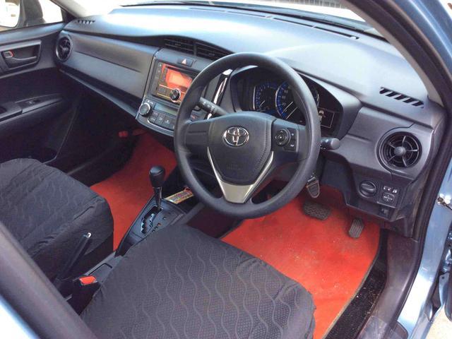 トヨタ カローラアクシオ　ハイブリッド