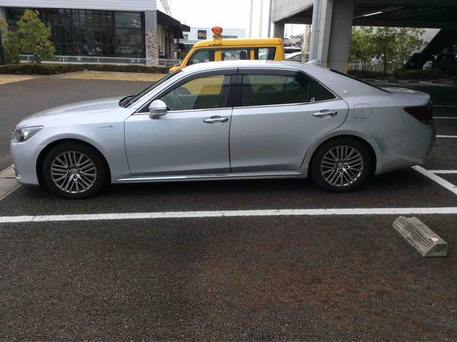 トヨタ クラウンマジェスタ　ハイブリッド