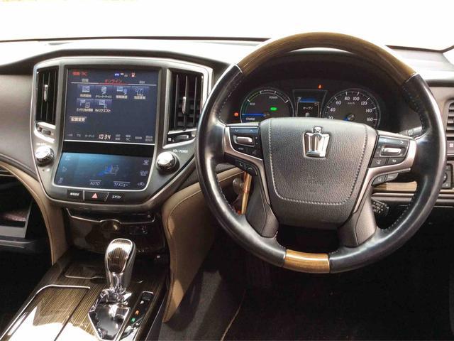 トヨタ クラウンマジェスタ　ハイブリッド