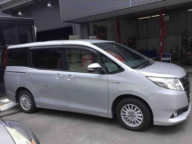 トヨタ ノア　ハイブリッド