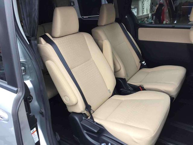 トヨタ ノア　ハイブリッド