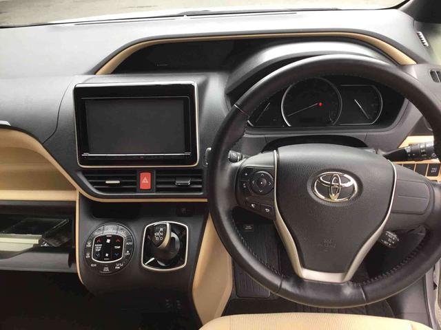 トヨタ ノア　ハイブリッド