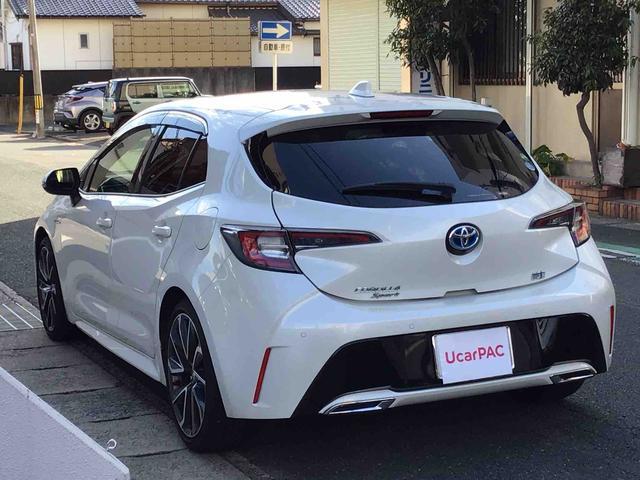 トヨタ カローラスポーツ　ハイブリッド