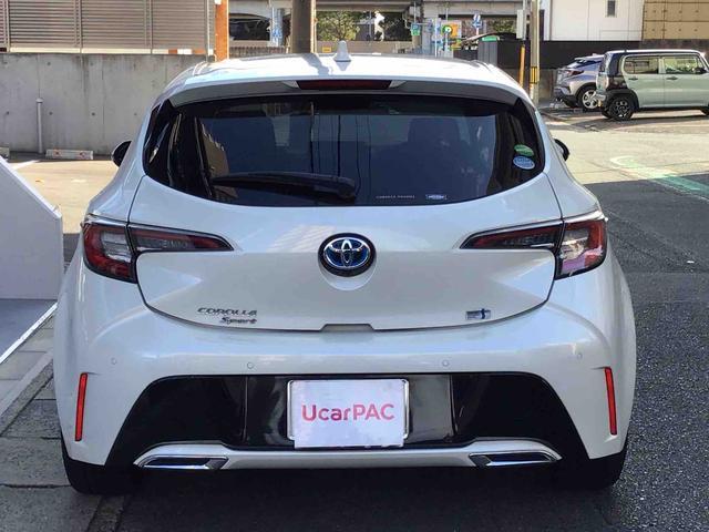 トヨタ カローラスポーツ　ハイブリッド
