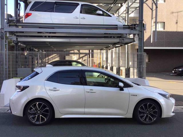 トヨタ カローラスポーツ　ハイブリッド