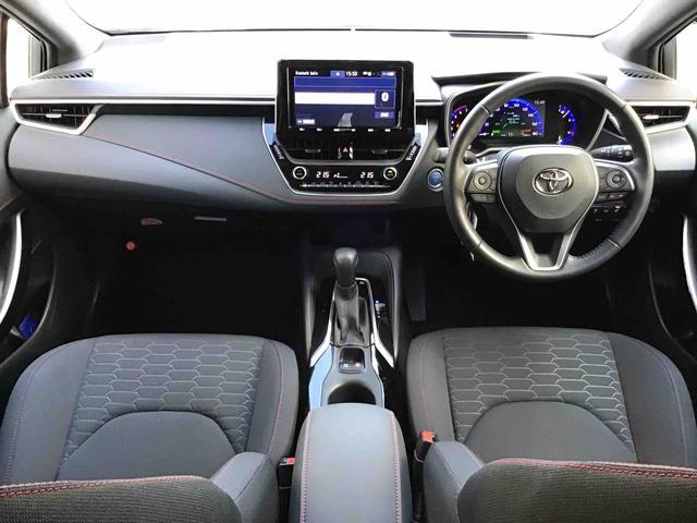 トヨタ カローラスポーツ　ハイブリッド