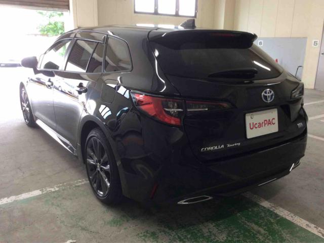 トヨタ カローラ　ツーリング　ハイブリッド