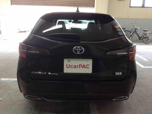 トヨタ カローラ　ツーリング　ハイブリッド