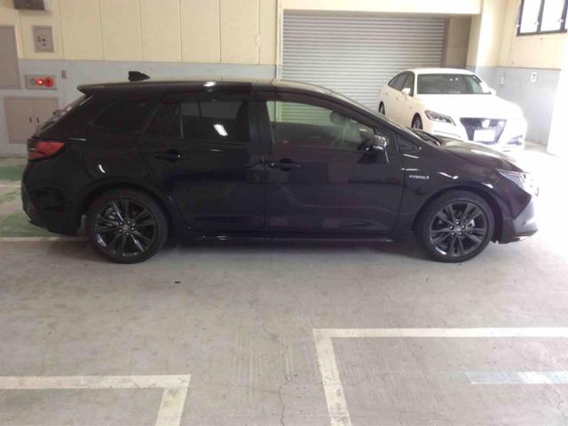 トヨタ カローラ　ツーリング　ハイブリッド