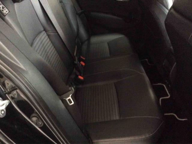 トヨタ カローラ　ツーリング　ハイブリッド