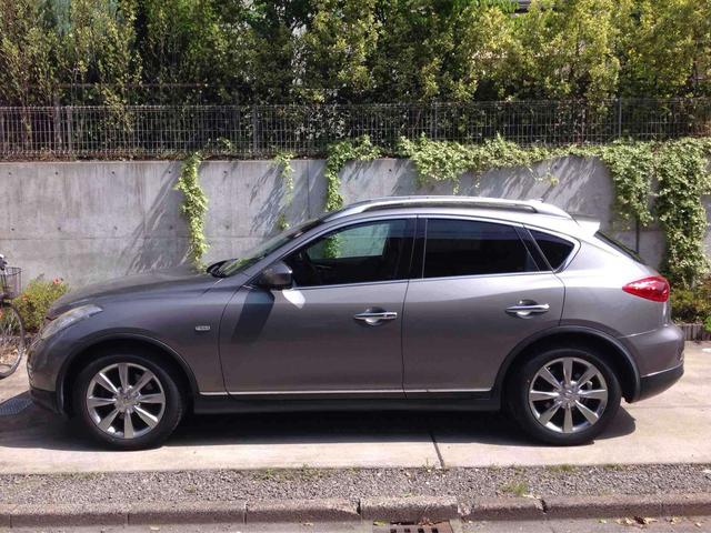 日産 スカイライン　クロスオーバー