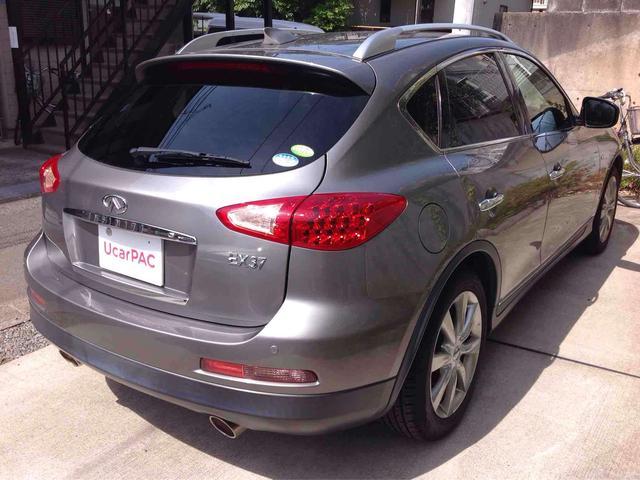 日産 スカイライン　クロスオーバー