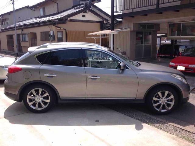 日産 スカイライン　クロスオーバー