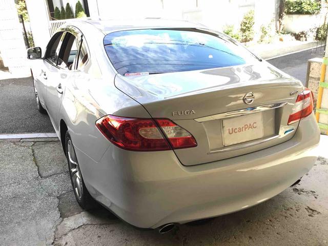 日産 フーガ　ハイブリッド