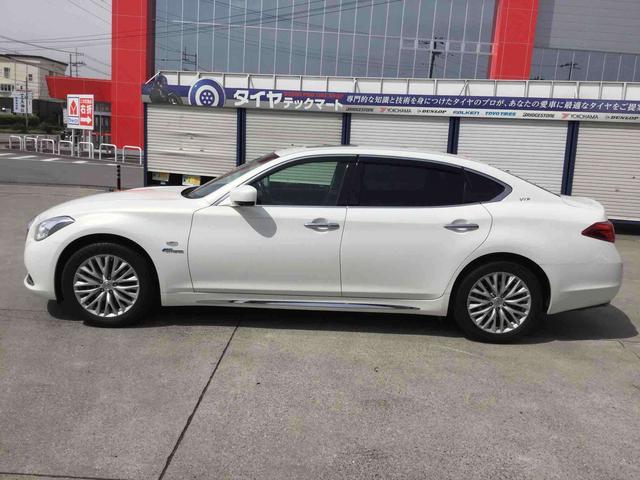 日産 シーマ　ハイブリッド