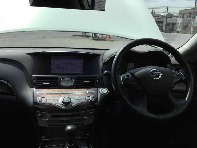 日産 シーマ　ハイブリッド