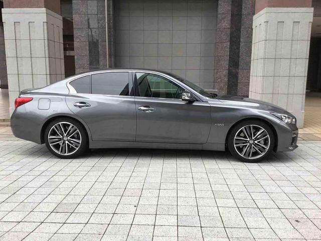 日産 スカイライン　ハイブリッド