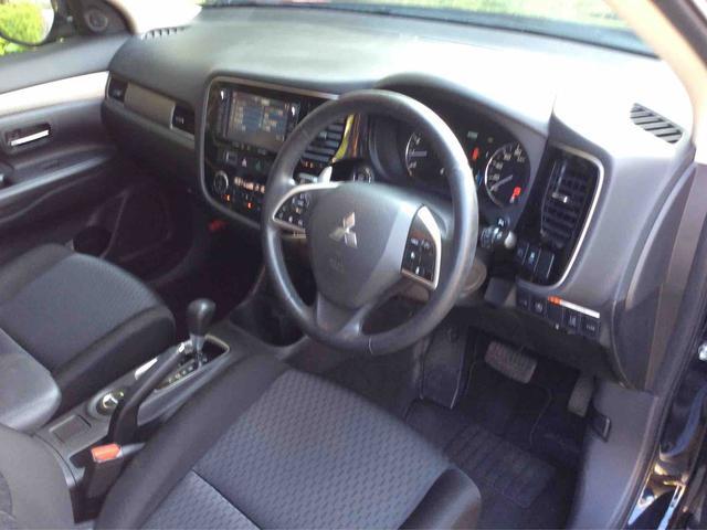 三菱 アウトランダー