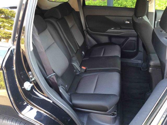 三菱 アウトランダー