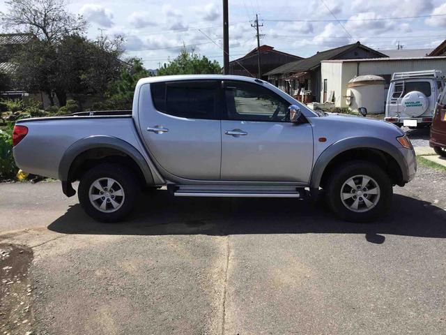 三菱 トライトン