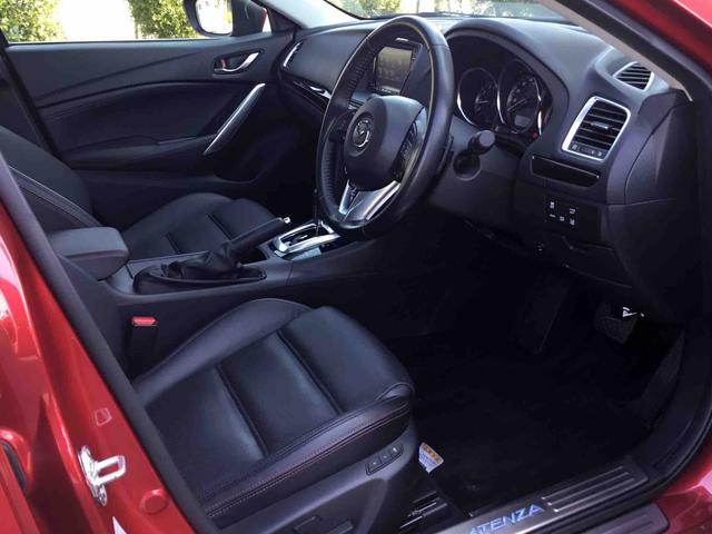 マツダ アテンザ　セダン