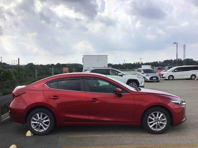 マツダ アクセラ