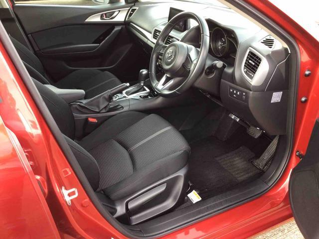 マツダ アクセラ