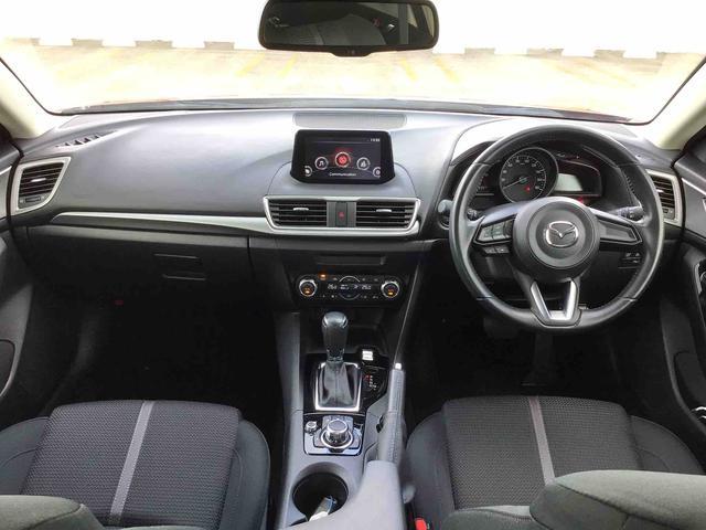 マツダ アクセラ